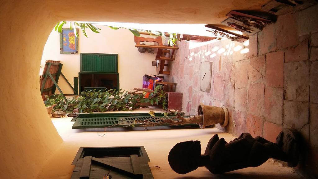 Maison Augustin Ly Gorée المظهر الخارجي الصورة