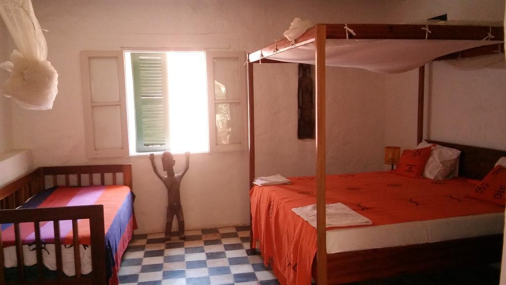 Maison Augustin Ly Gorée المظهر الخارجي الصورة