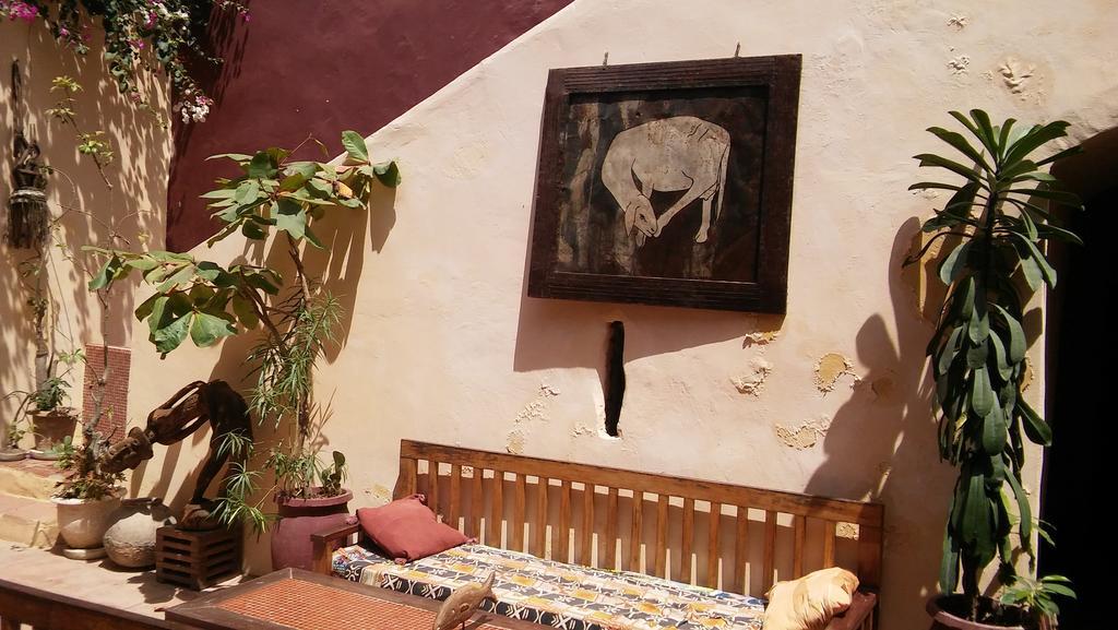 Maison Augustin Ly Gorée المظهر الخارجي الصورة
