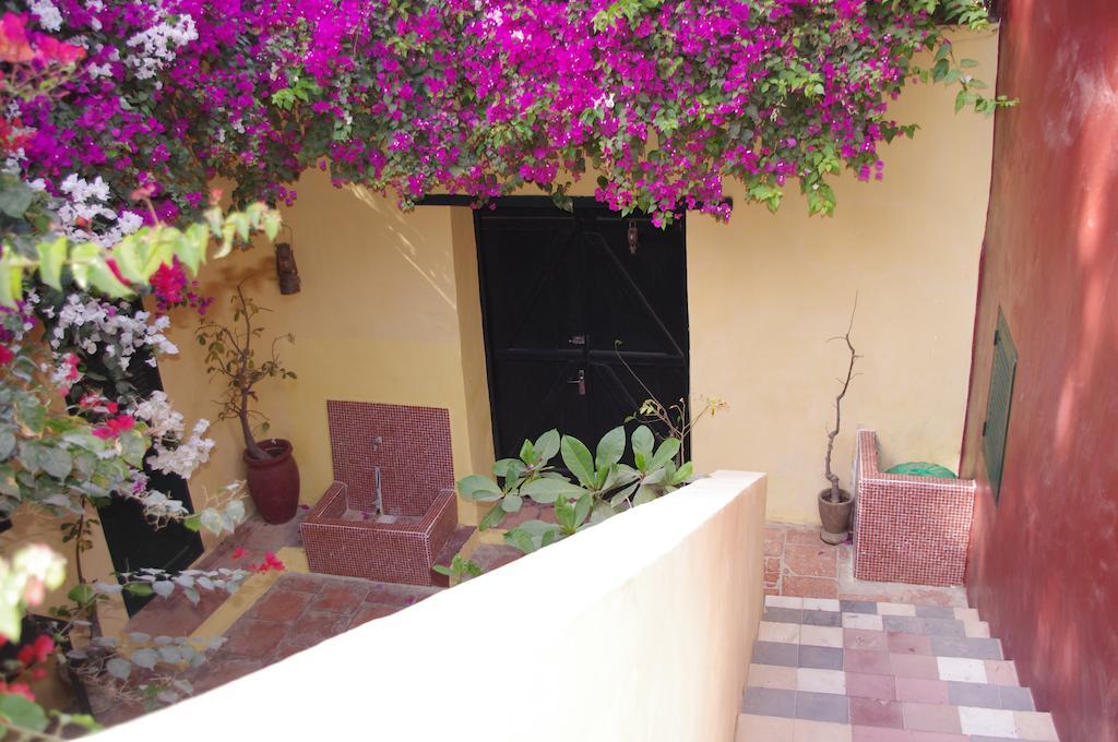 Maison Augustin Ly Gorée الغرفة الصورة